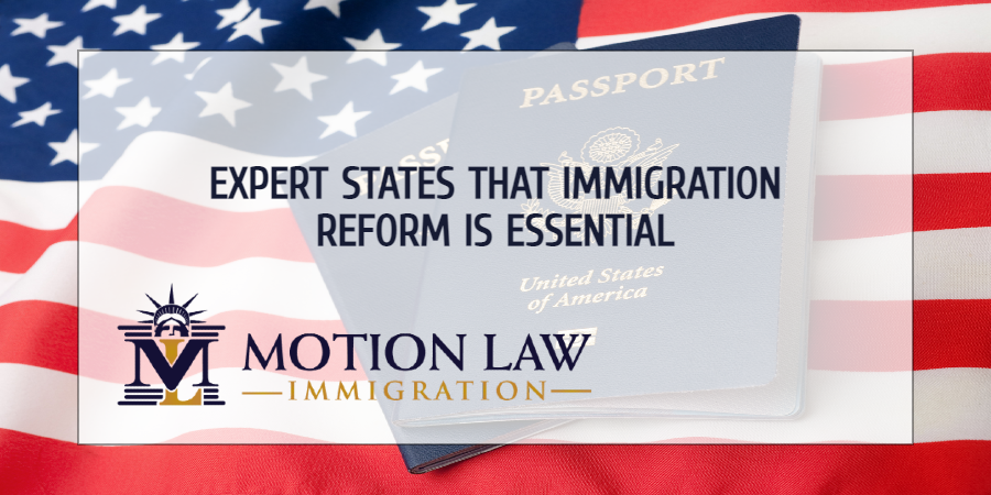 Director of recognized institute comments on immigration reform