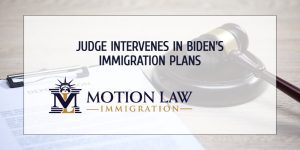 Judge blocks Biden's deportation rule