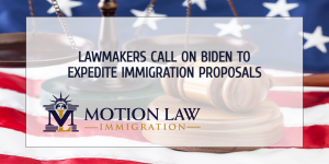 Latino lawmakers urge Biden to push for immigration reform