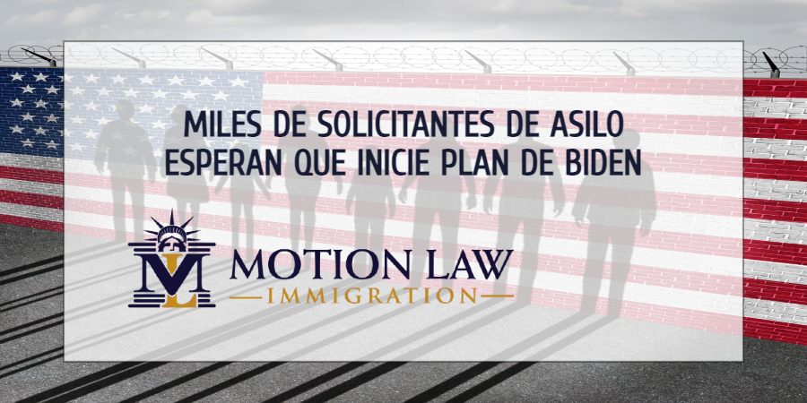 Miles de solicitantes de asilo esperan su oportunidad para entrar a USA