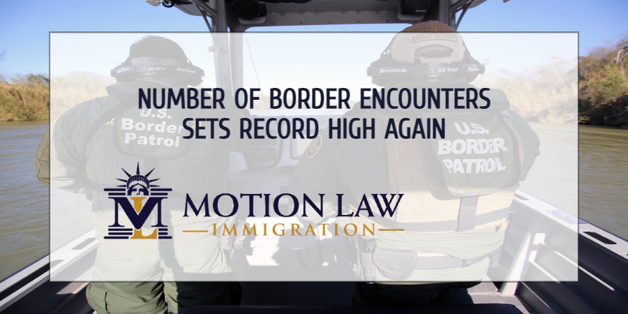 Number of border apprehensions rises again